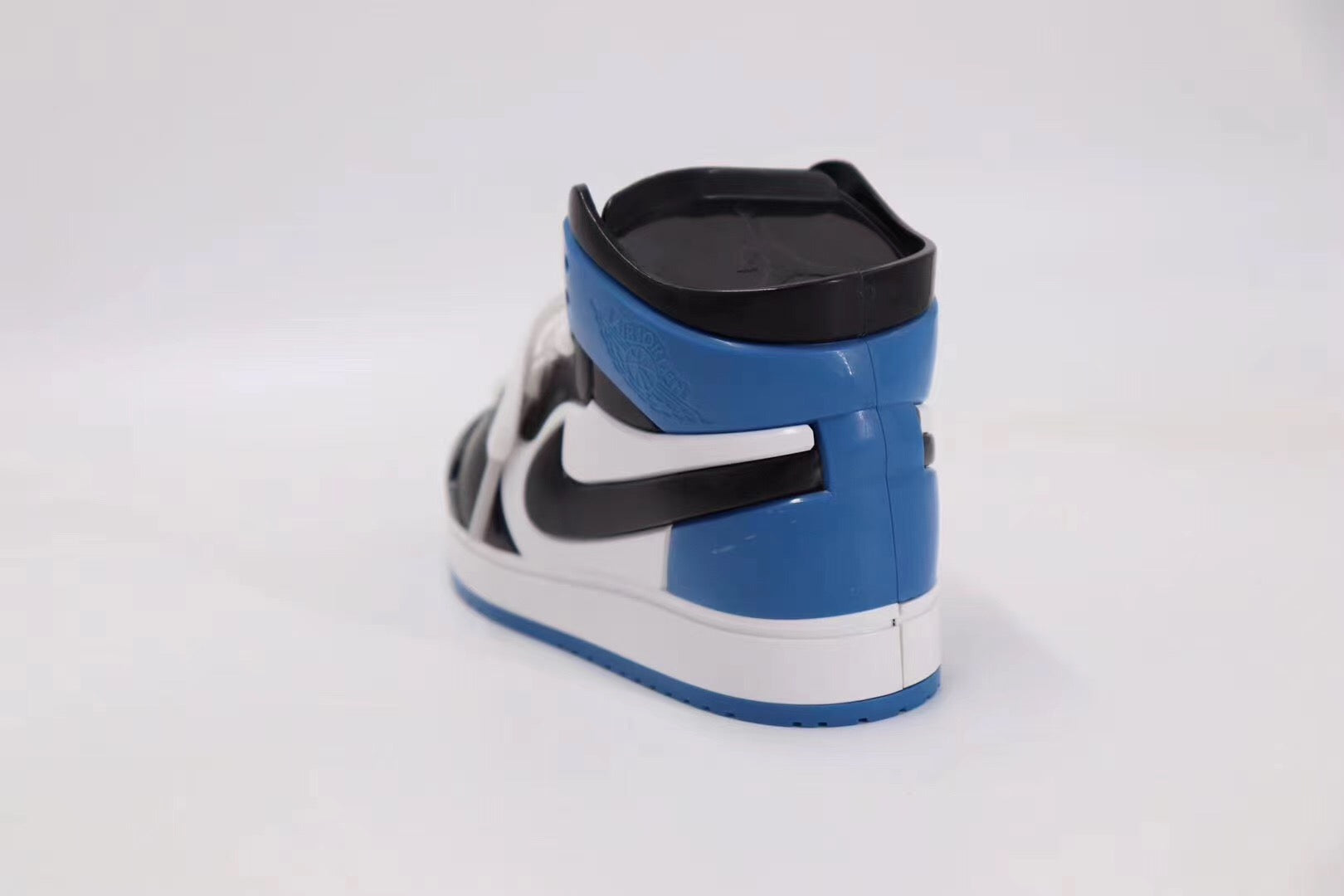 AJ1 Shoes Bluetooth Speaker - Sneakers Air Jordan - Blue - Sneakers Passion