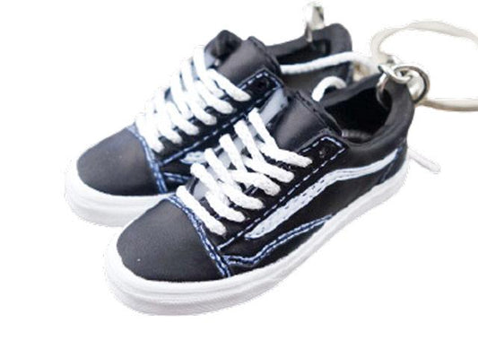Mini 3D sneaker keychains VANS Skate Low Black and White OG - Sneakers Passion
